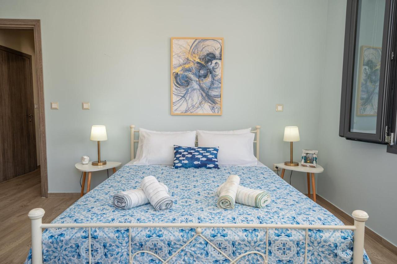 Frank's Place - Private Parking Argostoli (Kefalonia)